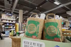 Rewe-Aktion "Kauf eins mehr für die Tafeln"