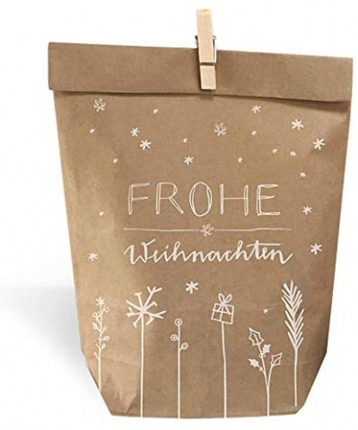 Gleichstellungsbeauftragte des LK DÜW packt Weihnachtstüten